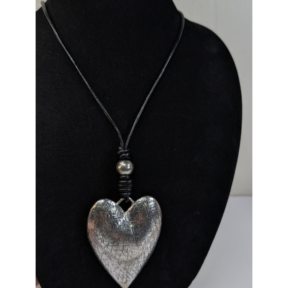Vintage‎ Inspired Puffy Heart Long Leather Necklace Pendant Art Craft